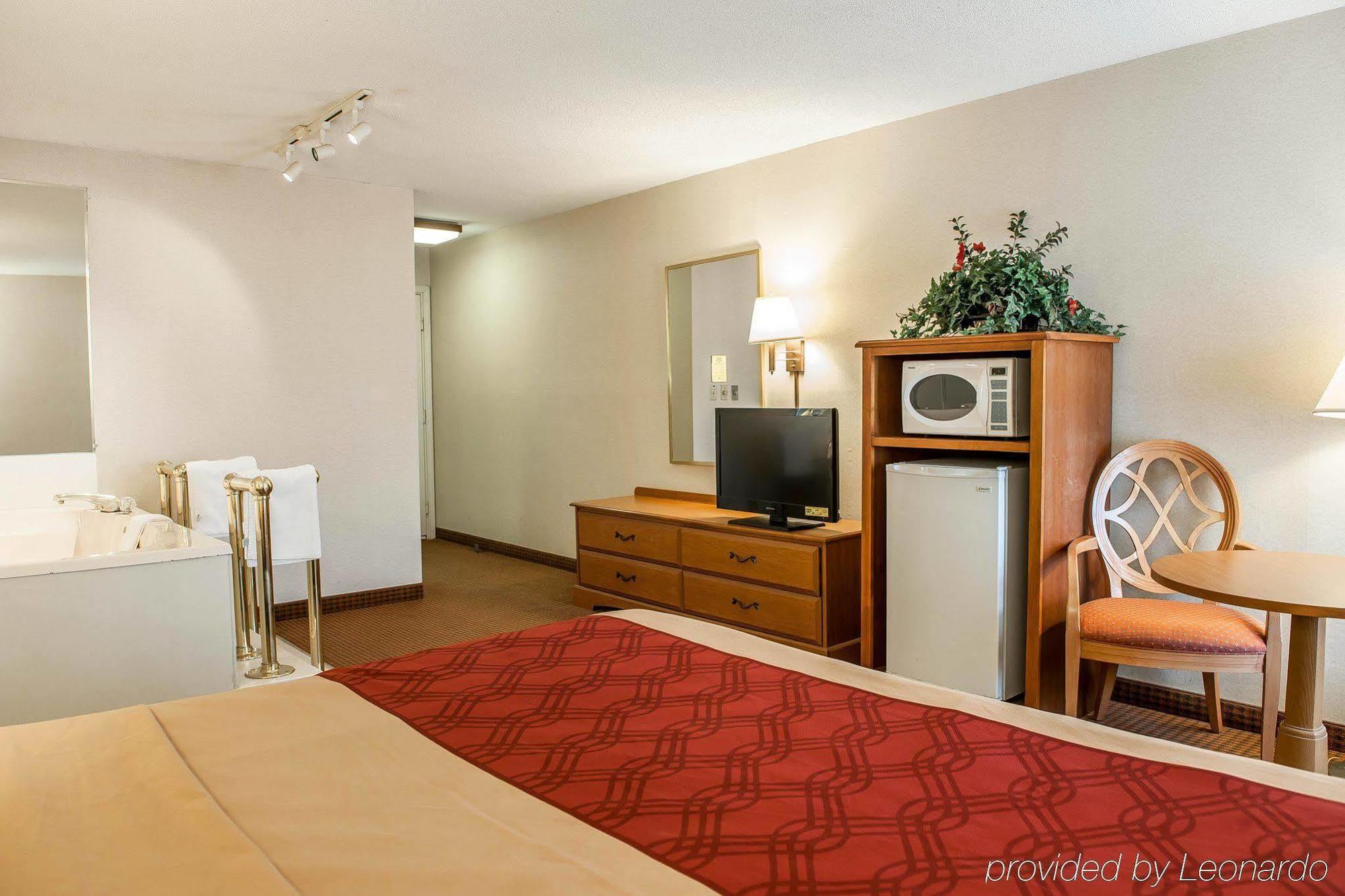 Baymont By Wyndham Lebanon In Villa Bagian luar foto